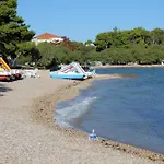 Secluded House With A Parking Space Supetar, Brac - 17330 Feriehus Supetar