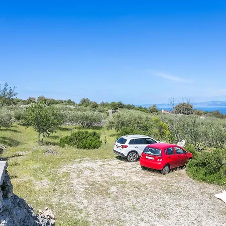 Secluded House With A Parking Space Supetar, Brac - 17330 Semesterbostad