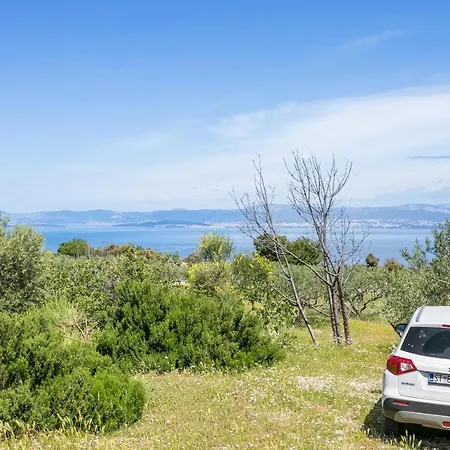 Secluded House With A Parking Space Supetar, Brac - 17330