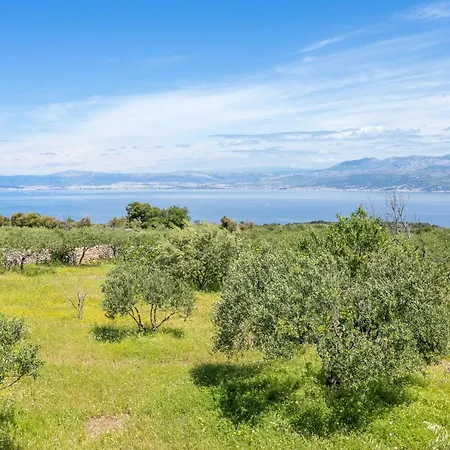 Secluded House With A Parking Space Supetar, Brac - 17330 Дом отдыха *