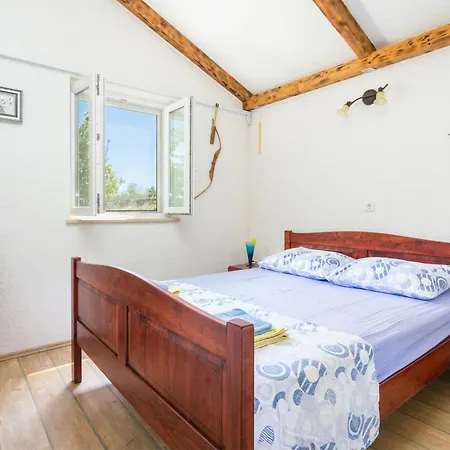 Nyaraló Secluded House With A Parking Space Supetar, Brac - 17330 *