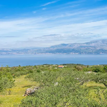 Nyaraló Secluded House With A Parking Space Supetar, Brac - 17330