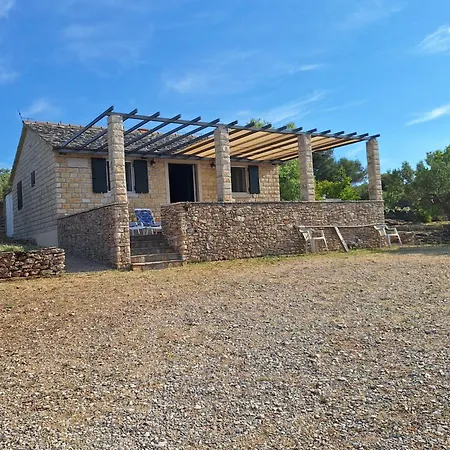 Nyaraló Secluded House With A Parking Space Supetar, Brac - 17330